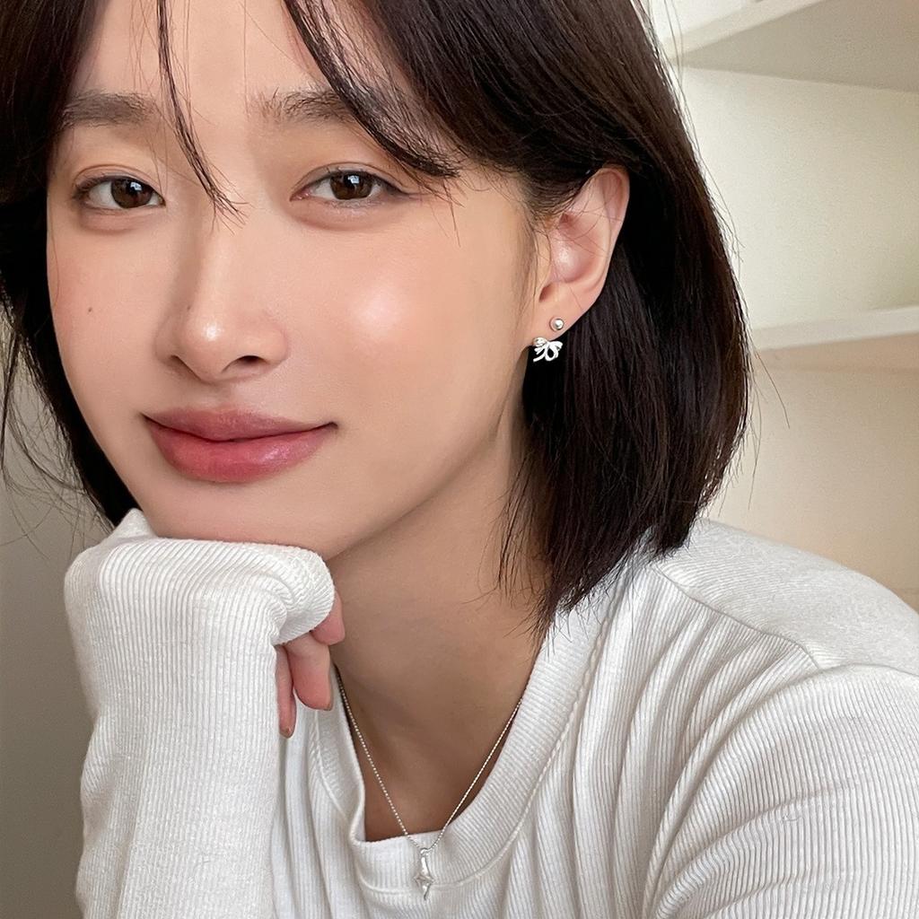 925 Silver Needle Ribbon Bow Earrings Women's Exquisite Sweet Back Hanging Design Earrings Niche Premium Earrings