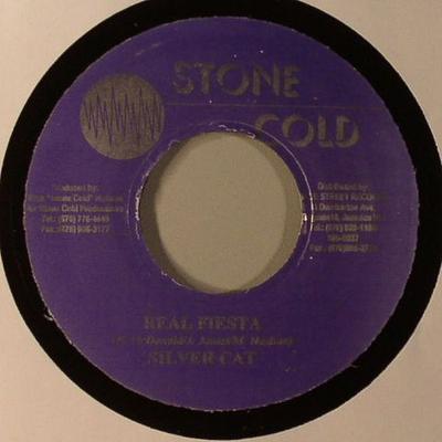 7-дюймовая пластинка MADD ANJU / SILVER CAT - Age / Real Fiesta NONE Stone Cold 2001 Ямайка Регги, Ска и Даб Б/У