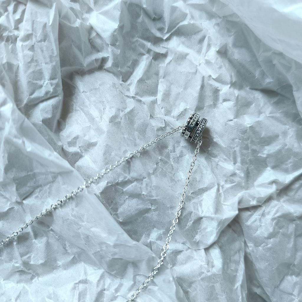 Серебряное колье с фианитами, вес изделия 5,36 гр (2160366)