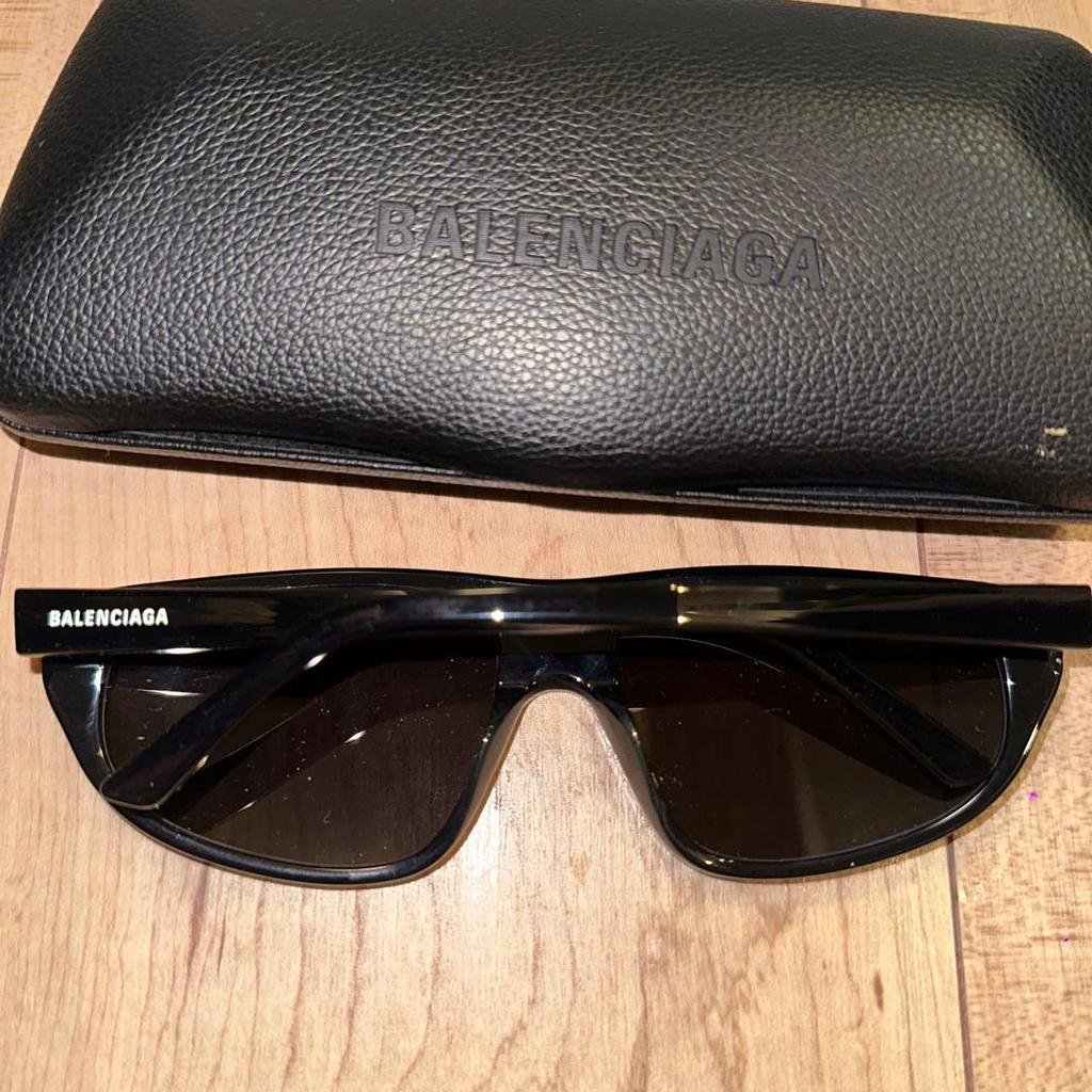 Б/у солнцезащитные очки Balenciaga