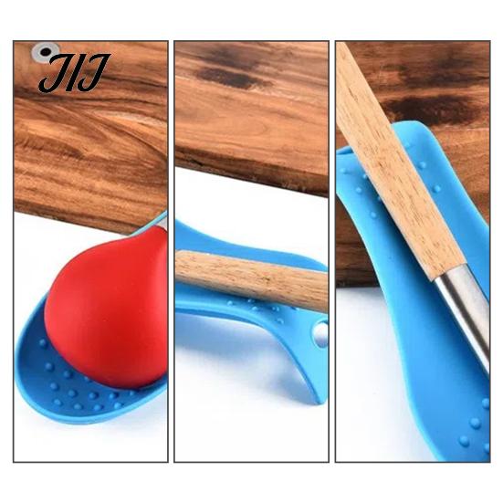 Hanging Spoon Rest with Hole Silicone for Kitchen Countertop, Heat Resistant Spatula Holder Non Slip Utensil Non-Slip Bump Design & Hole, Modern