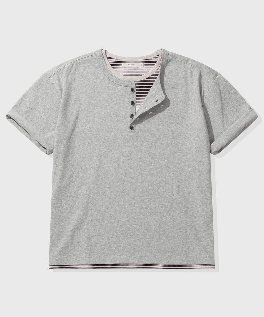 KIIMUIR [Укороченный] Полосатая многослойная футболка-henley с коротким рукавом_Меланжевый серый