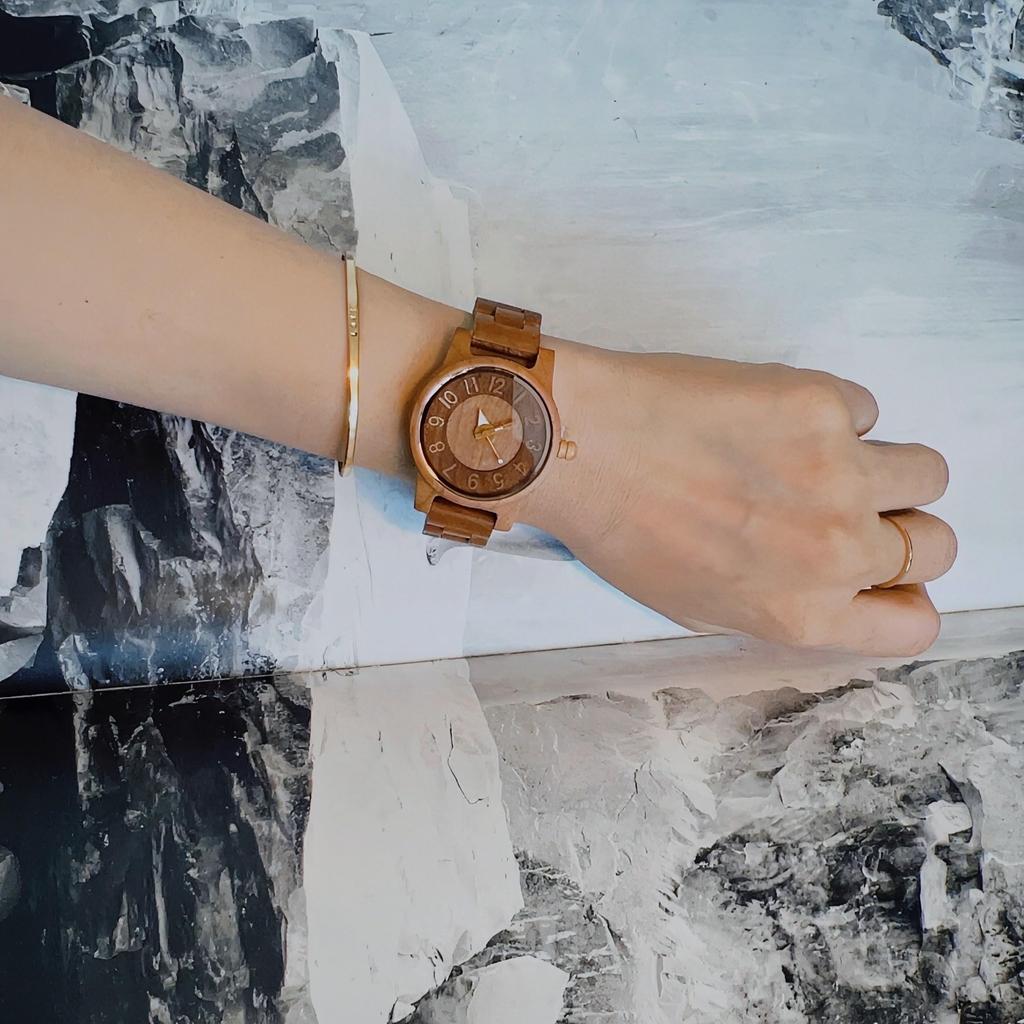 DEMI Wooden stylish pair natural comfortable to environmentally friendly equipped with a Japanese comfortable to comes with a gift wooden box in watch