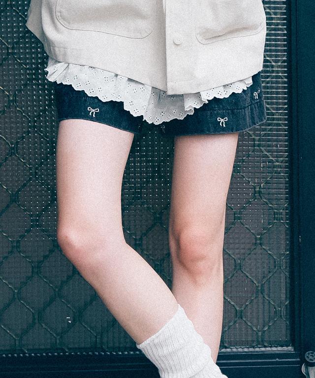 RONRON Ribbon Pattern Pintuck Denim Short Pants Black