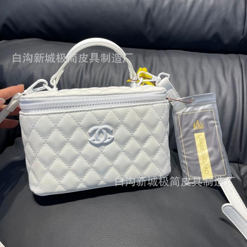 Портативная сумка-коробка, бриллиантовая цепочка, маленькая квадратная сумка, новая нишевая высококлассная сумка через плечо.