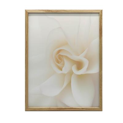 Эфирная Белизна Розы Эфирная Белизна Розы, 50x70 см, Черная Алюминиевая Рама, Матовая Бумага 230 г/м²