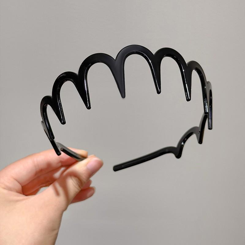 Корейская минималистичная акриловая повязка на голову в U-образной форме с леопардовым принтом для умывания лица - нишевый дизайн, высококлассный аксессуар для волос.