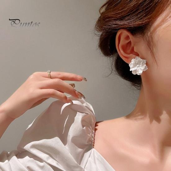 Женские серьги-гвоздики с цветами, антиаллергенные, антикоррозийные, легкие, изысканные, из нержавеющей стали, украшения для ушей, ювелирные изделия, женские серьги для выпускного вечера, вечерние вечеринки