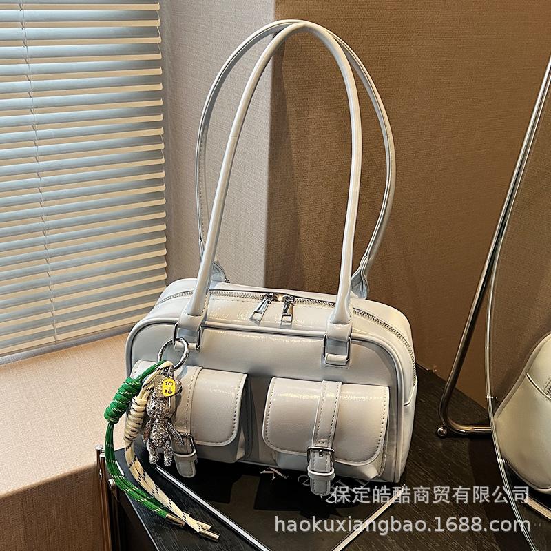 Женская сумка премиум-класса большой вместимости 2025 новая осень-зима нишевый дизайн одно плечо сумка подмышку сумка-подушка для通勤