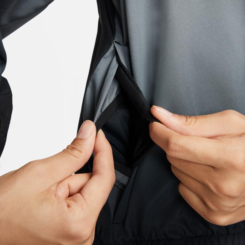 Nike Dri-FIT Swoosh Run Gradient Quick-Dry Loose Fit Running Jacket Women Jacket Black DX1040-010