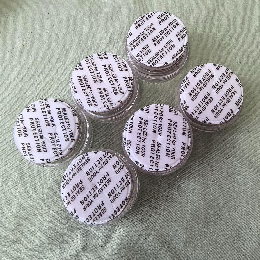 Набор из шести предметов с блестками для нейл-арта 2025: Золотой глиттер, пайетки, стразы и флэш-гель-лак