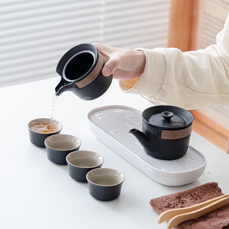 Элегантный портативный керамический чайный набор с деревянным подносом: 1 чайник и 4 чашки для приключений на открытом воздухе