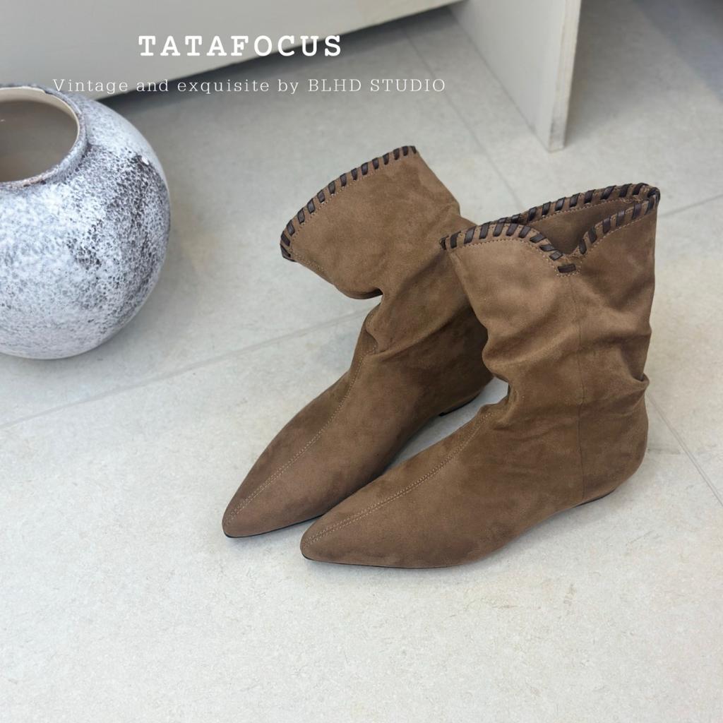 2025 новые взрывные ботинки интернет-знаменитости в стиле ретро из замши с острым носком на низком каблуке, плиссированные ботинки средней длины, модные повседневные женские ботинки в западном стиле