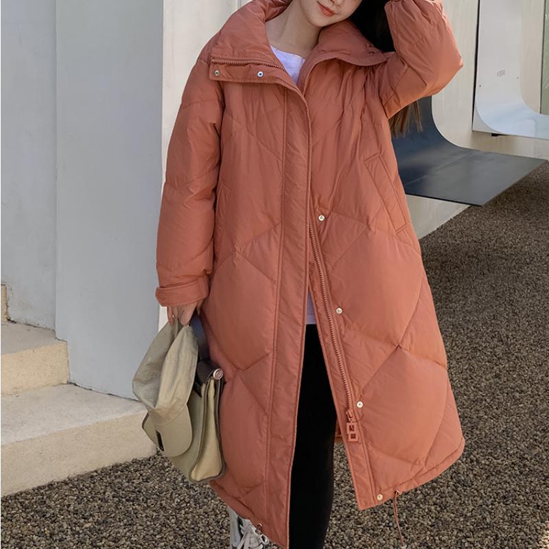 Модные пуховые пальто больших размеров для женщин 2022 года, зимние пуховые пальто в корейском стиле с воротником-стойкой, повседневные однотонные длинные парки, женские молнии, дизайн, шикарный дизайн
