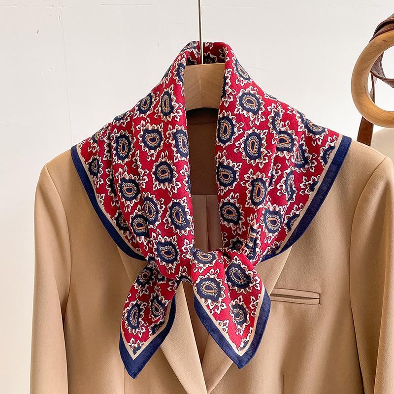 Chessboard plaid 71CM cotton and linen silk scarf small square scarf women's spring and autumn summer thin scarf scarf linen headscarf belt
