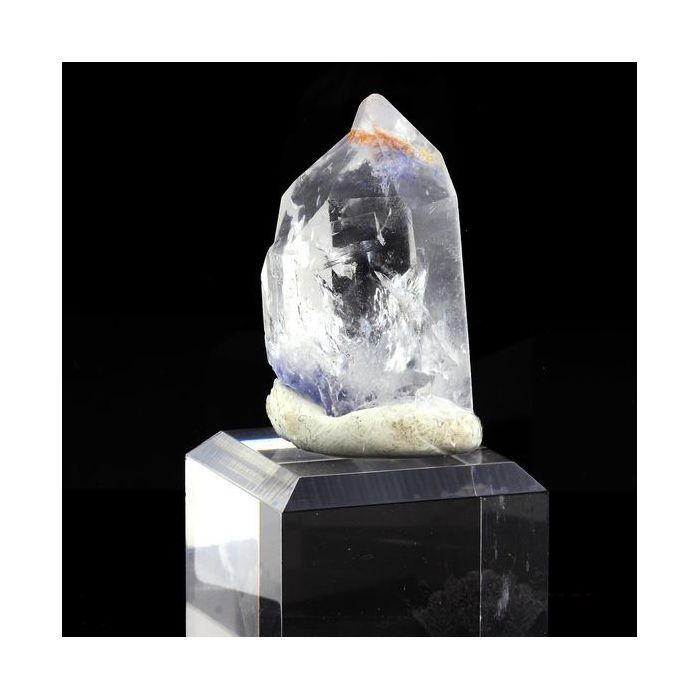 Pierres et Minéraux. Quartz + Dumortierite. 245.0 ct. Vaca Morta quarry, Bahia, Brésil.