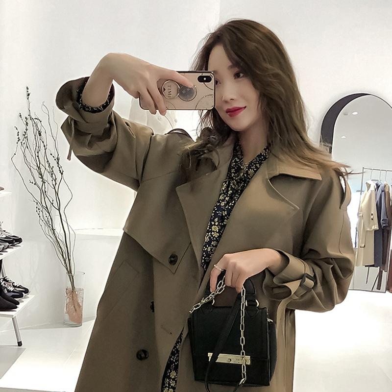 В этом году модный тренчкот 2024 года, новое весеннее платье с подвеской, ощущение средней длины, пальто выше колена, темперамент бога, стиль Фань Инлун
