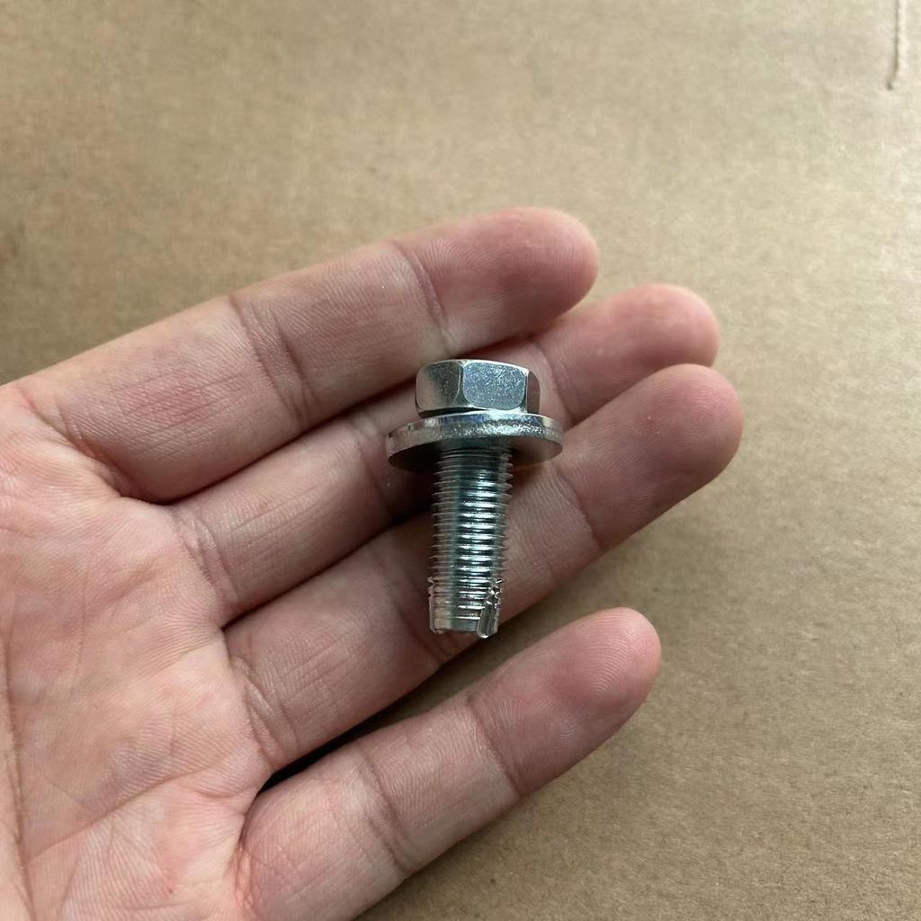 For Toyota PRADO Land Cruiser Original Front and Rear Seat Rail Fixing Screws