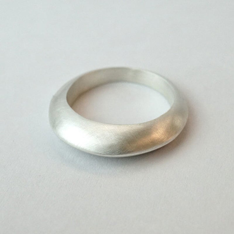 vacactsilver round pointed ring