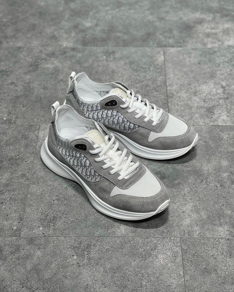 Мужские повседневные низкие кеды в европейском стиле с вышивкой и толстой подошвой