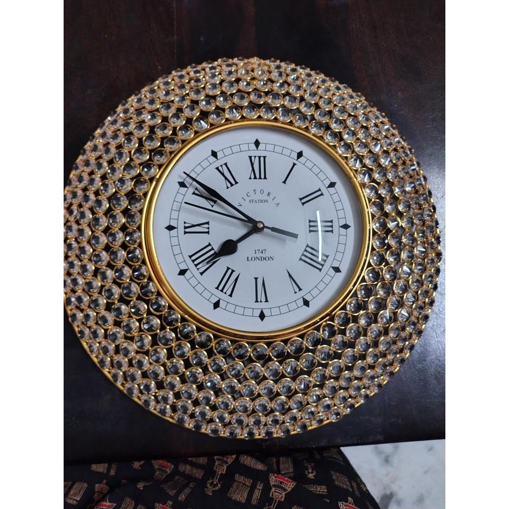 Decorative Crystal Wall Clock Iron Metal Analog Fancy Diamond Beads In Roman Number Stylish Designer Items Luxury Home Living Room Best Gift