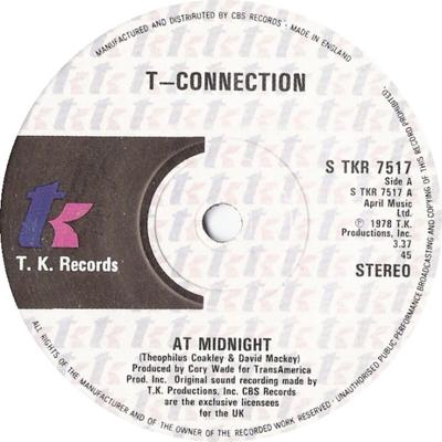 7-дюймовая пластинка T-CONNECTION - At Midnight STKR7517 T.K. Пластинки 1979 Великобритания Соул/Фанк Б/У