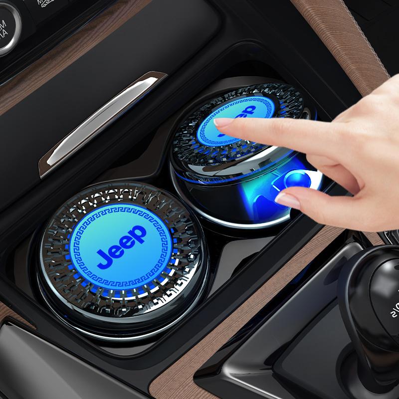 Car Logo LED Light Portable Ashtray Auto Accessories For Jeep Grand Gladiator Compass Cherokee Wrangler JK Renegade Patriot Libe MWGHF1