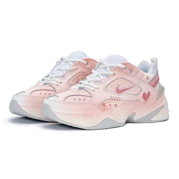 Nike M2K Tekno Текстиль, Искусственная кожа Низкие массивные кроссовки Женские Розовый Белый AO3108-100(TeamS-S-BOX)
