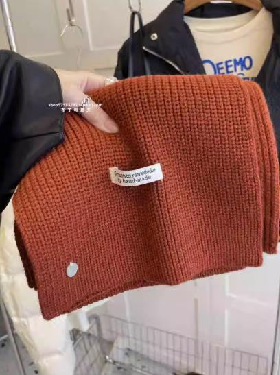 Scarf women's new winter small Korean atmosphere knitted wool warm short scarf no pilling