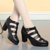 5,5 см 7 см Дышащие Вырезы Закрытый Носок Туфли на Платформе Мягкая Кожа 2025 Лето Блочный Средний Каблук Гладиаторские Сандалии для Офиса Мамы