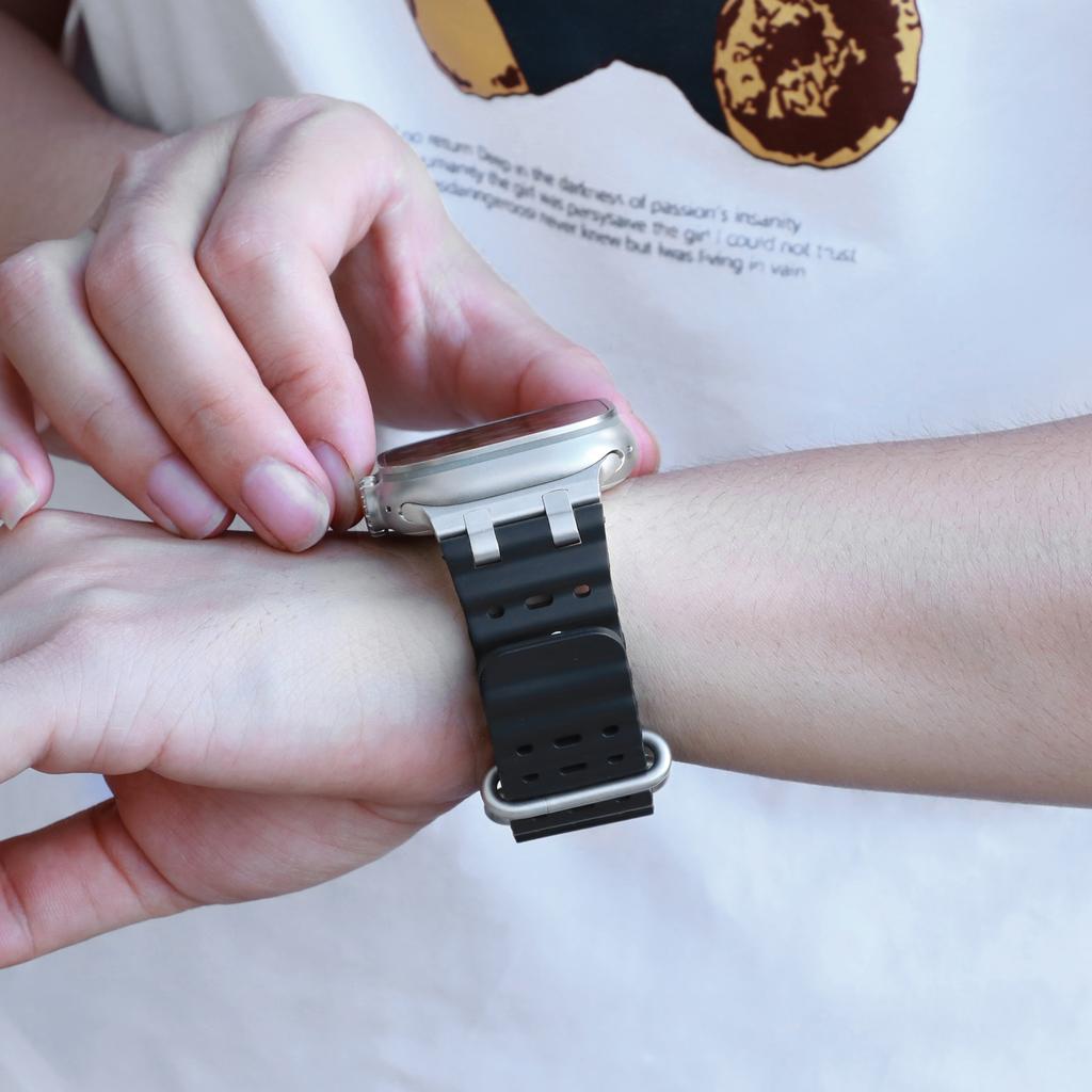 Silicone Band for Apple Watch Ultra 3/2 49mm 46mm 44mm 45mm Breathable Sport Strap for Iwatch Series 11 10 9 8 7 6 5 4 SE3 Men