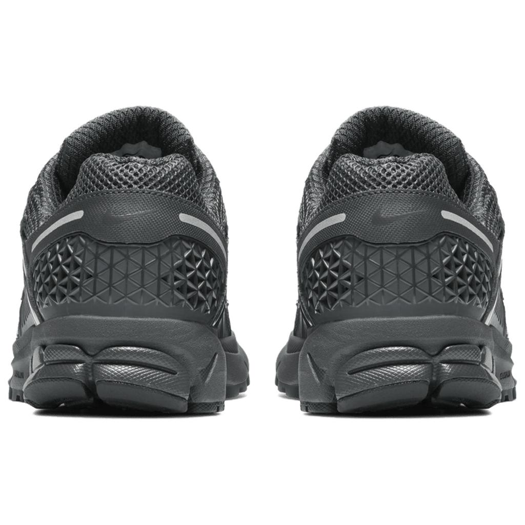 Nike Кроссовки унисекс Air Zoom Vomero 5 антрацит 2019 черные BV1358-002