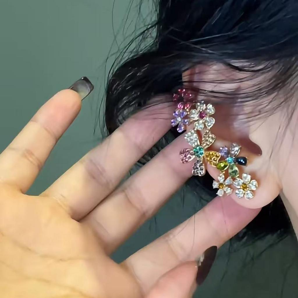 Серьги-кисточки с цветами из 18-каратного золота, изысканные серьги-пусеты высокого класса в стиле легкой роскоши, серьги для темпераментных женщин