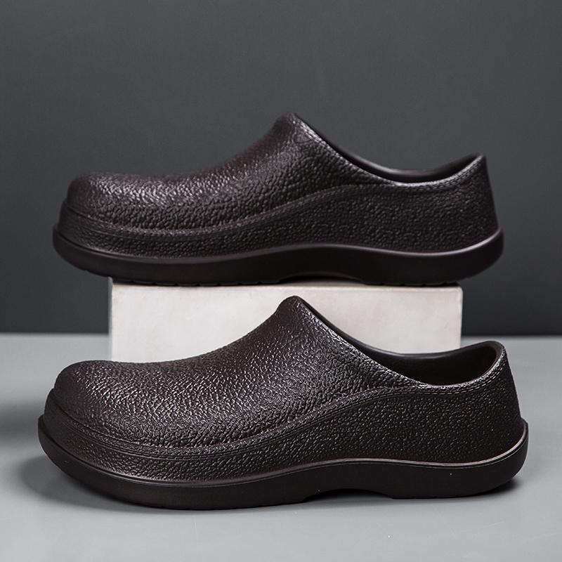 Fashion Men Chef Shoes Man Summer Beach Slippers Water-proof Oil-proof Kitchen Shoes Non-slip Garden Clogs Hotel Work Shoe EVA Sandal