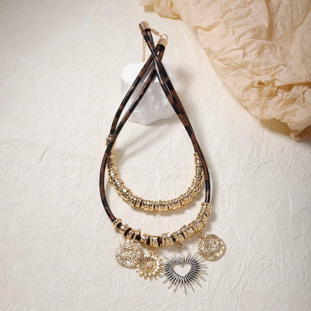 Ретро модный нишевый дизайн чувство двойной сплав полый любовь геометрическая подвеска кожаное женское ожерелье