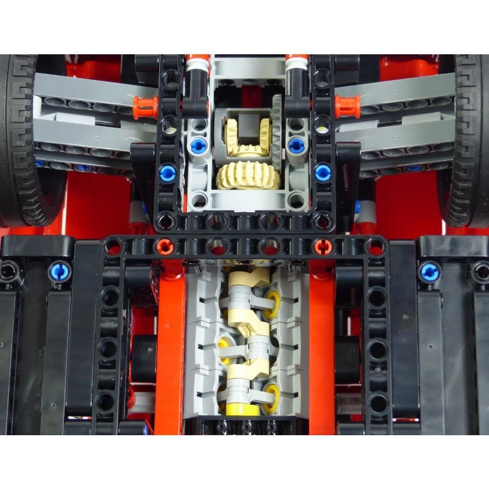 1684PCS Technical 488 GTE Champion GT Performance 1:8 Scale Racing Car Model Building Kits Sport Car Toy 42125 Collectible Decor