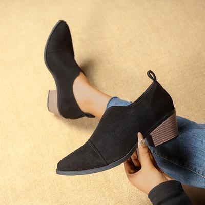 Матовые туфли из маленькой кожи в британском стиле женские 2025 осень новая ретро боковая молния острый носок толстый каблук туфли-лодочки с глубоким вырезом