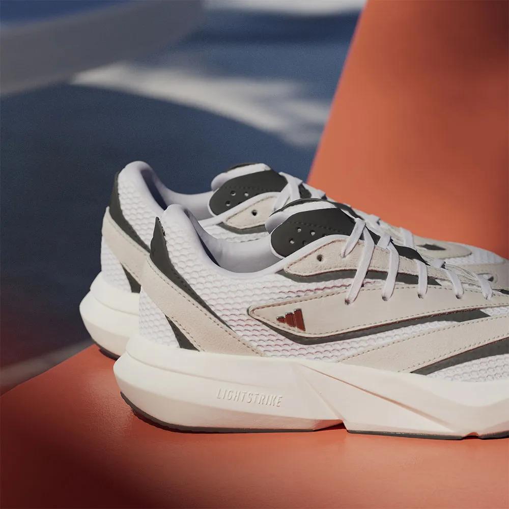 adidas Кросовки Lightstride