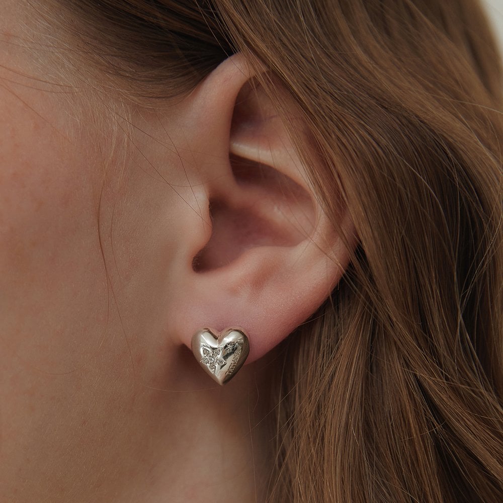 (925 Silver) Flower Cubic Full Heart Earrings Ec3068