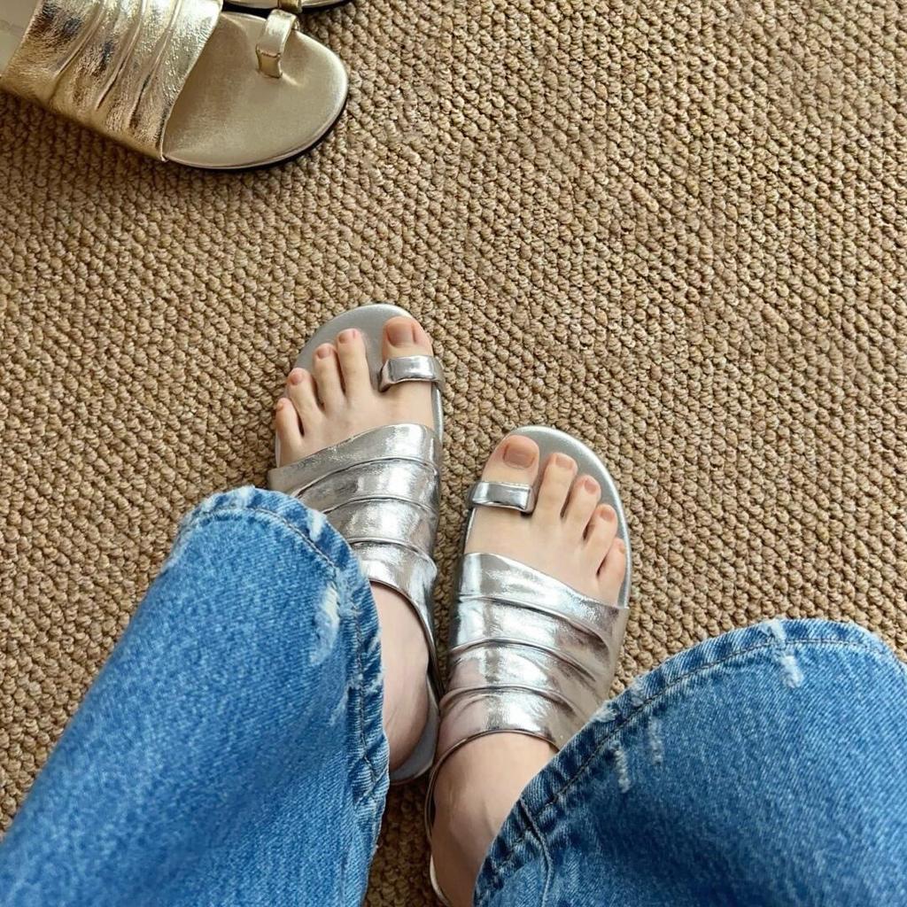 Fashion 2024 Summer Black Soft Leather PU Flat Sandals Retro Slippers Fashion Design Slide Slippers Women Light Non-Slip Beach Sandals S