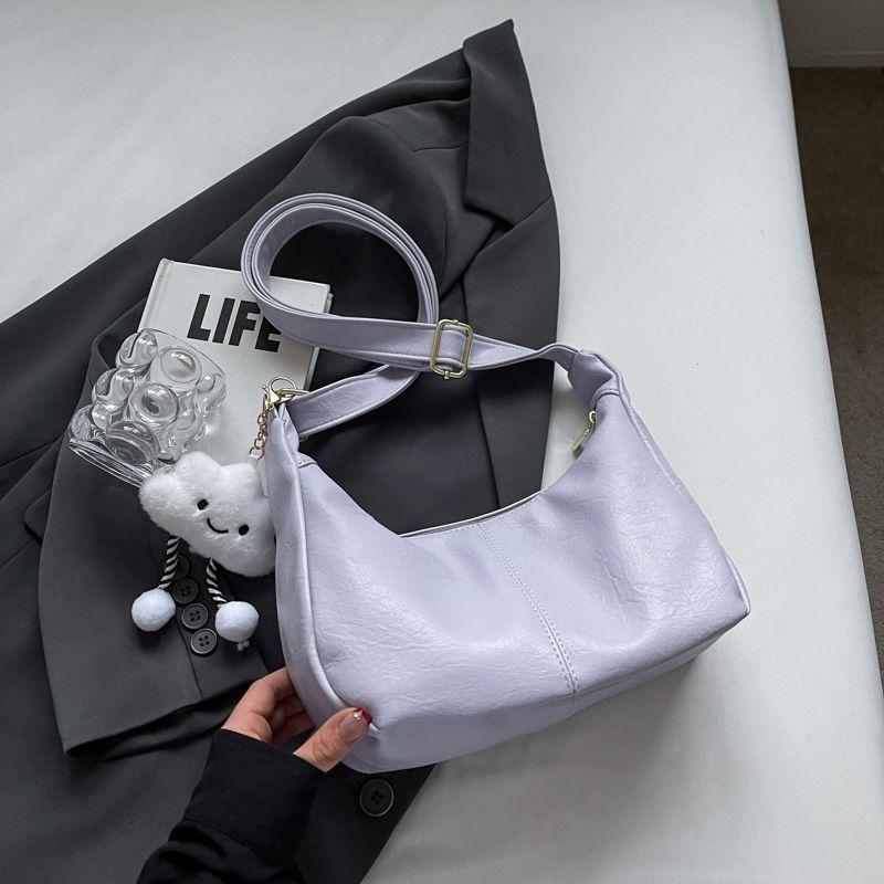 Minimalist Large Capacity Bag Female 2025 New Arrival Summer Popular One Shoulder Bag Casual Class Work Clothing Crossbody Dumpling Bag