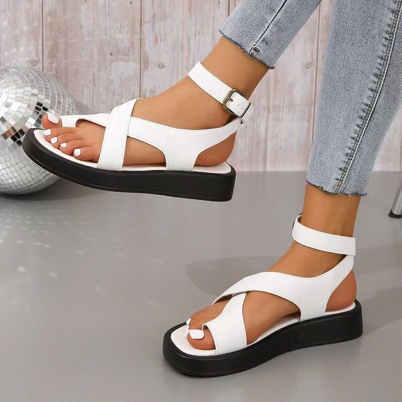 Flat-soled Sandals Women's Spring and Summer New Large-size Set Toe Thick-soled Casual Anklet Buckle with Beach Sandals