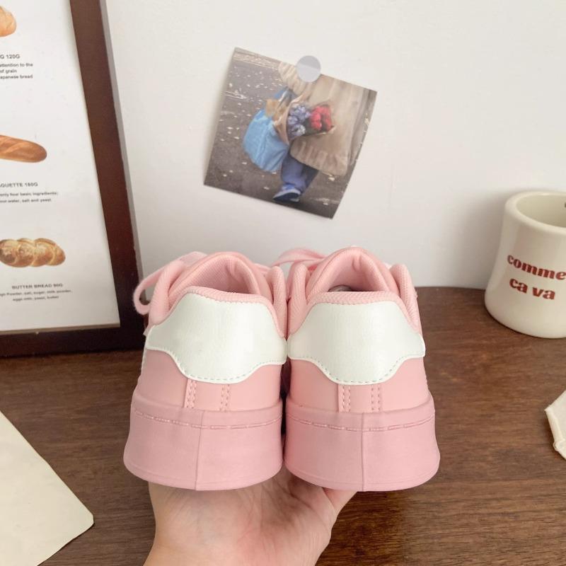 Нишевые ракушечные маленькие белые туфли женские весенне-летние новые милые повседневные спортивные туфли трендовые универсальные студенческие кеды