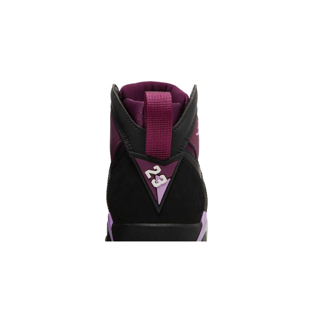 Air Jordan 7 Retro GG 'Mulberry' (унисекс) Детские баскетбольные кроссовки Черный / Фуксия Glow-Mulberry-Wolf Grey 442960 009