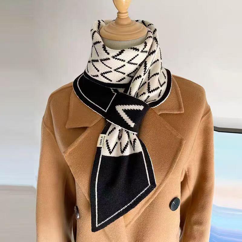 New Knitted Small Scarf Women's Wool Scarf Autumn and Winter Small Ears Letter Camellia Narrow Scarf