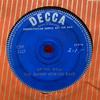 7-дюймовая пластинка JOHNNY HOWARD BAND Up The Wall CPF2227 DECCA 1960 UK Поп Б/у