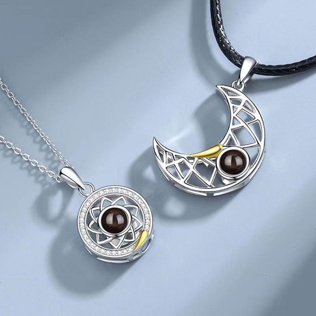 Парное ожерелье с проекцией на заказ Пара мужское и женское Солнце, Луна и звезды Цепочка для ключиц Диаграмма Кастомизация