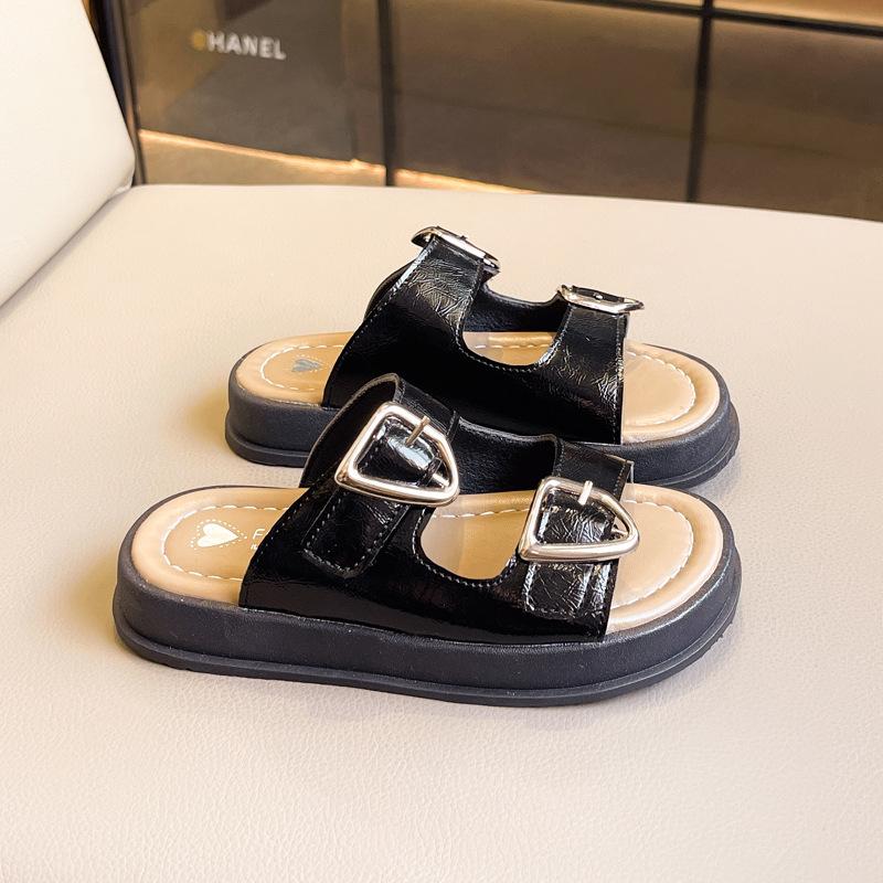 Новые детские тапочки 2024 года Летние повседневные мюли для девочек Модные тапочки на толстой подошве с открытым носком для детей Пляжные тапочки на мягкой подошве Универсальные