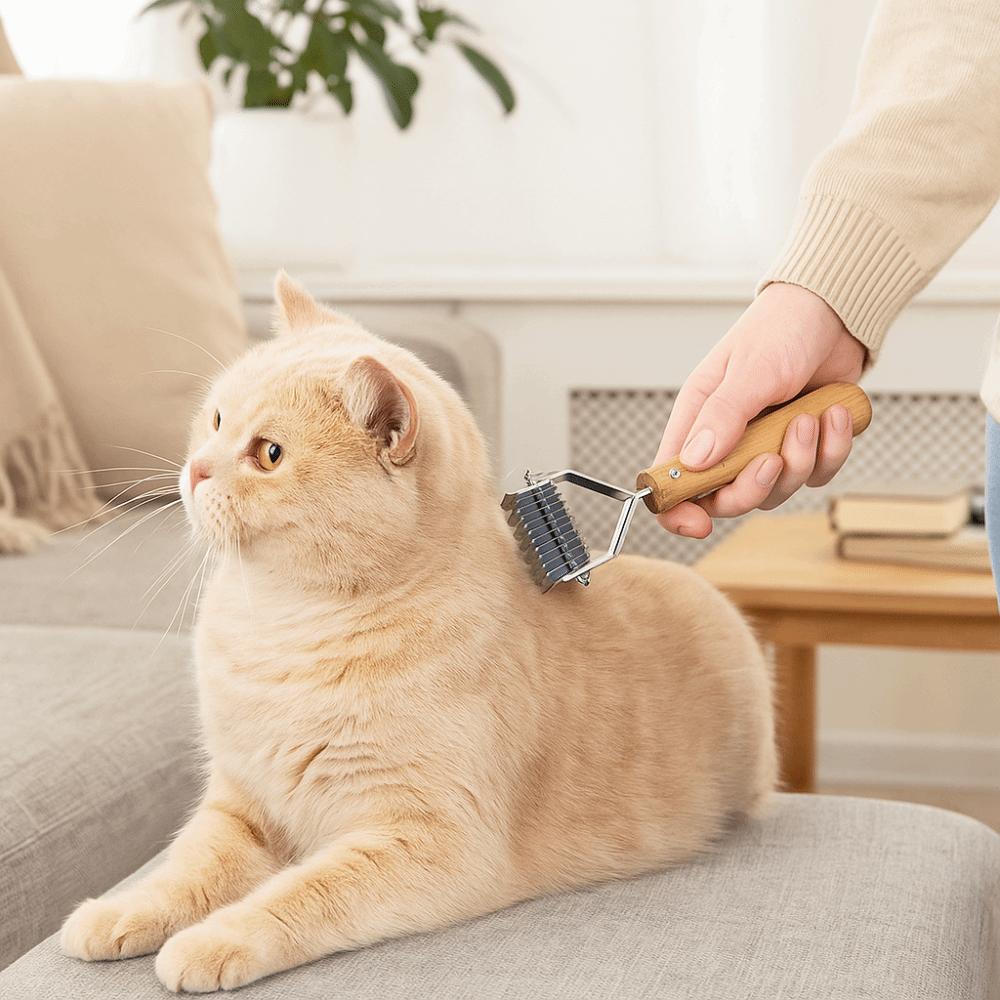 Wooden Handle Dog Hair Removal Comb Stainless Steel Cat Hair Cleaning Combs  for Cats and Dogs