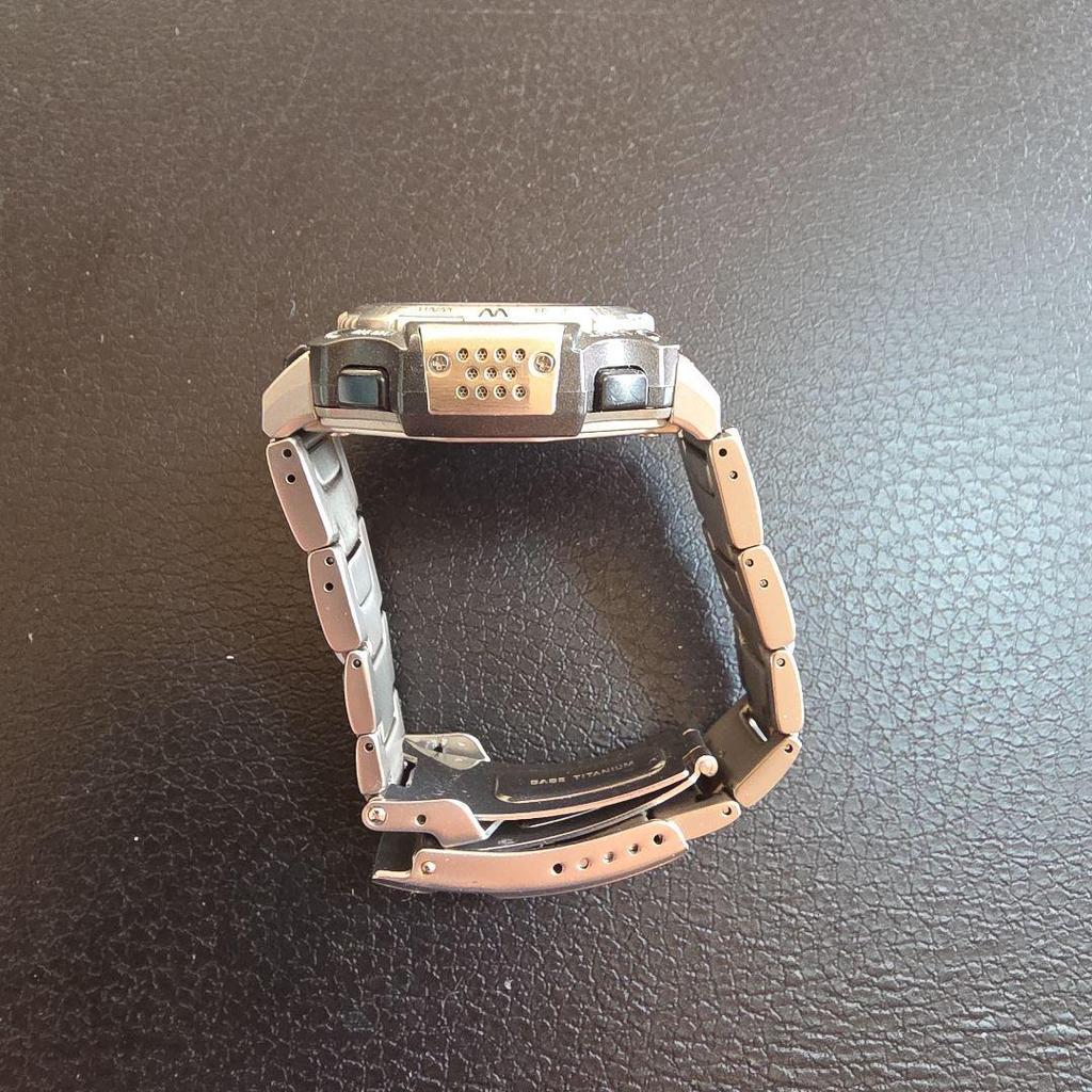 Б/у Мужские часы CASIO Pro Trek